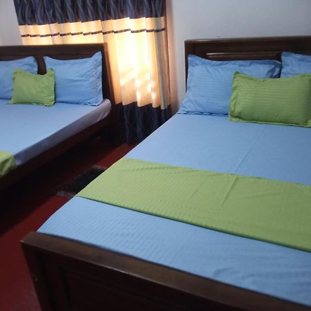 Impress Holiday Home 아누라다푸라 객실 사진